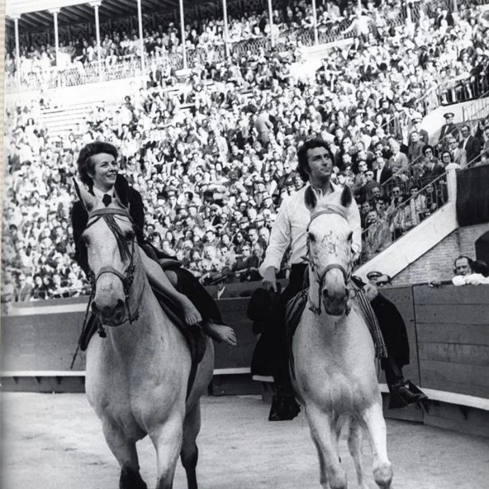 Paseíllo junto a Elena María Tejeiro (CERDÁ)